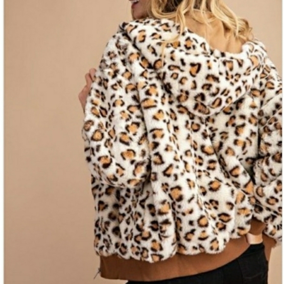 Ivory Leopard Faux Fur Hoodes Bomber Jacket - Picture 3 of 7
